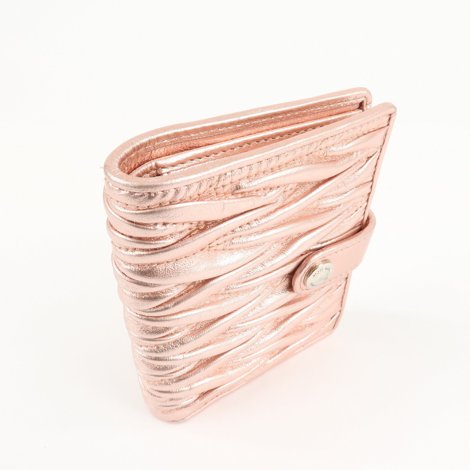 miu miu matelasse leather bi fold wallet metalic pink 5mv016 used miu miu matelasse leather bi fold wallet metalic pink 5mv016 used