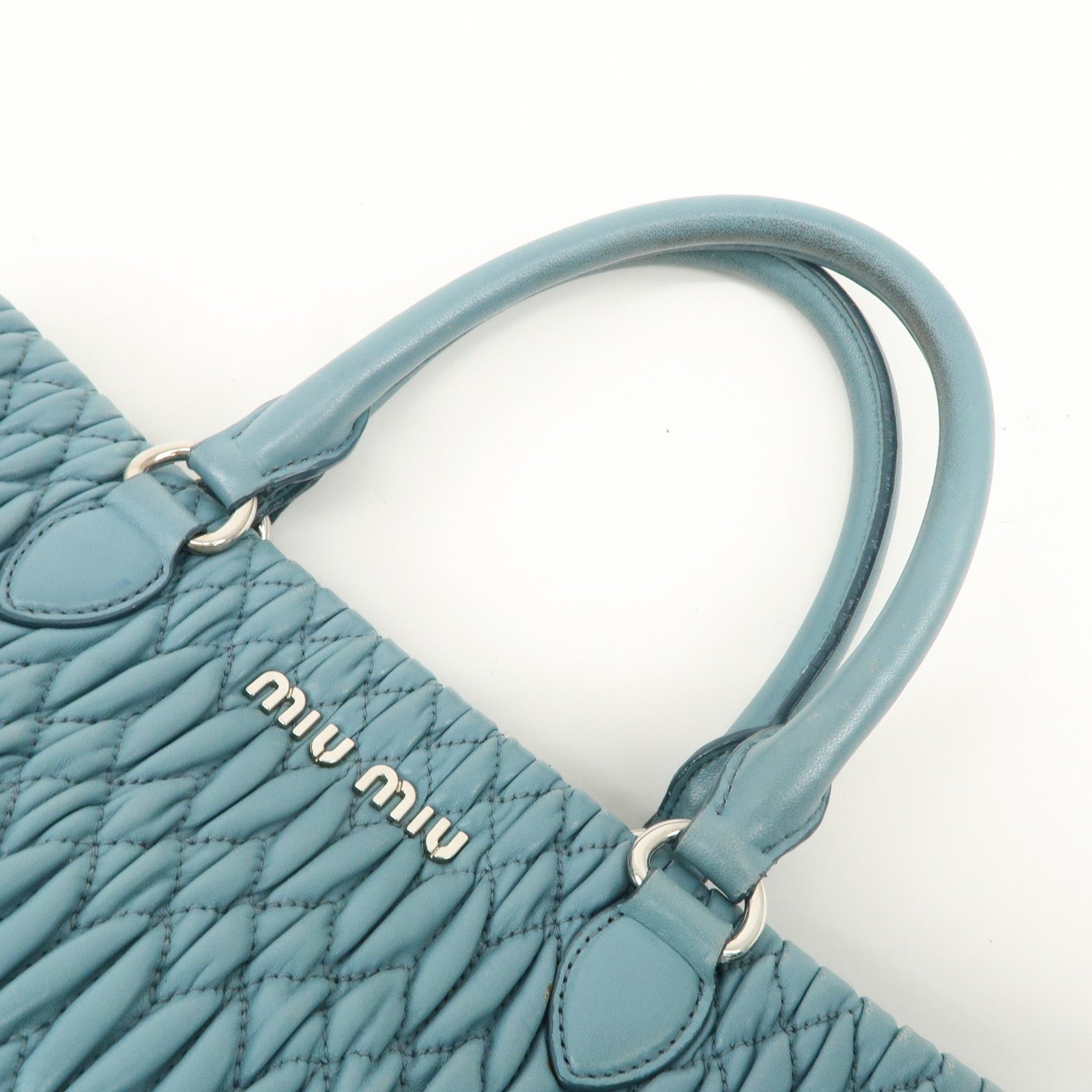 miu miu matelasse nappa crystal leather 2way bag rn0958 used miu miu matelasse nappa crystal leather 2way bag rn0958 used