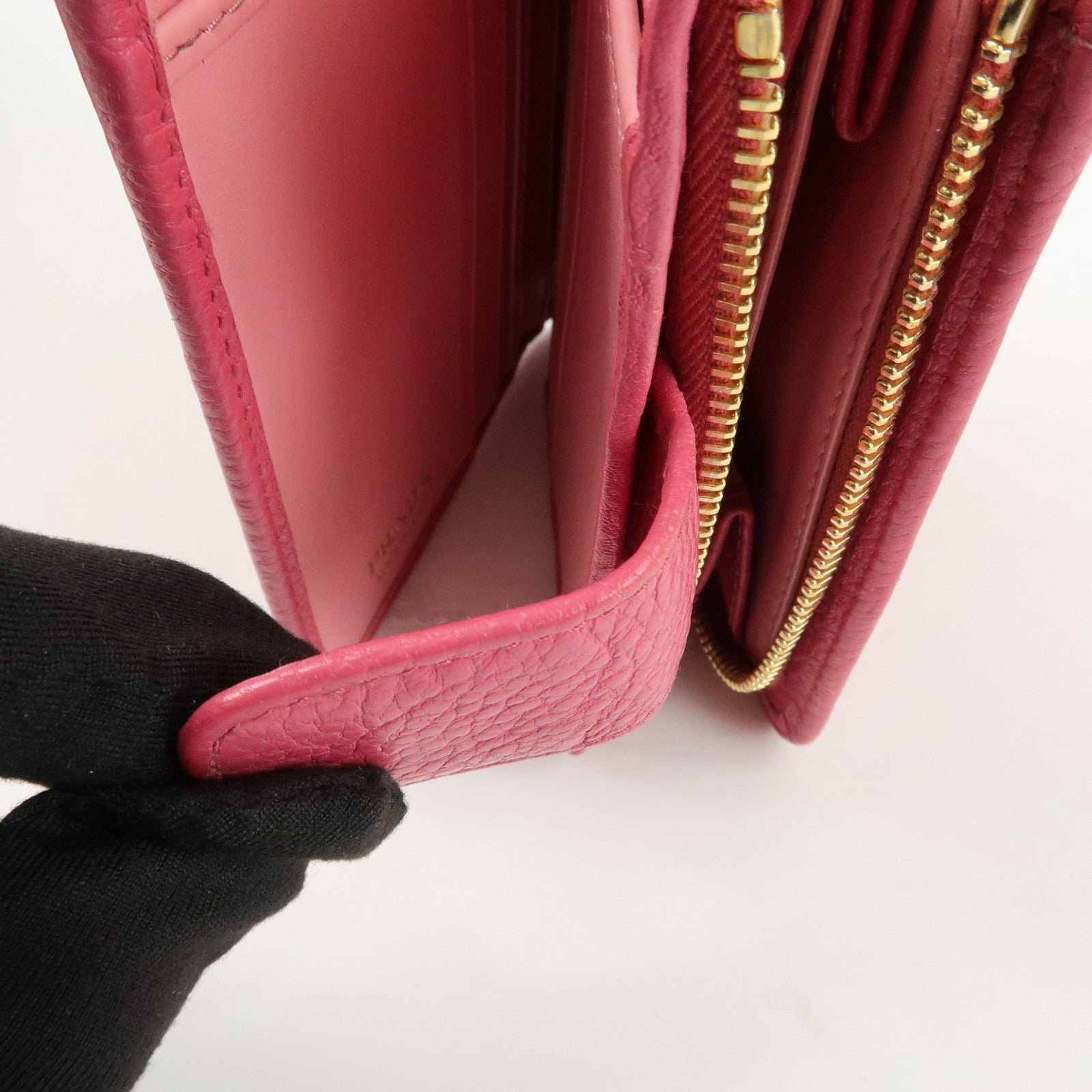 prada logo leather bi fold wallet small wallet pink 1ml018 used prada logo leather bi fold wallet small wallet pink 1ml018 used