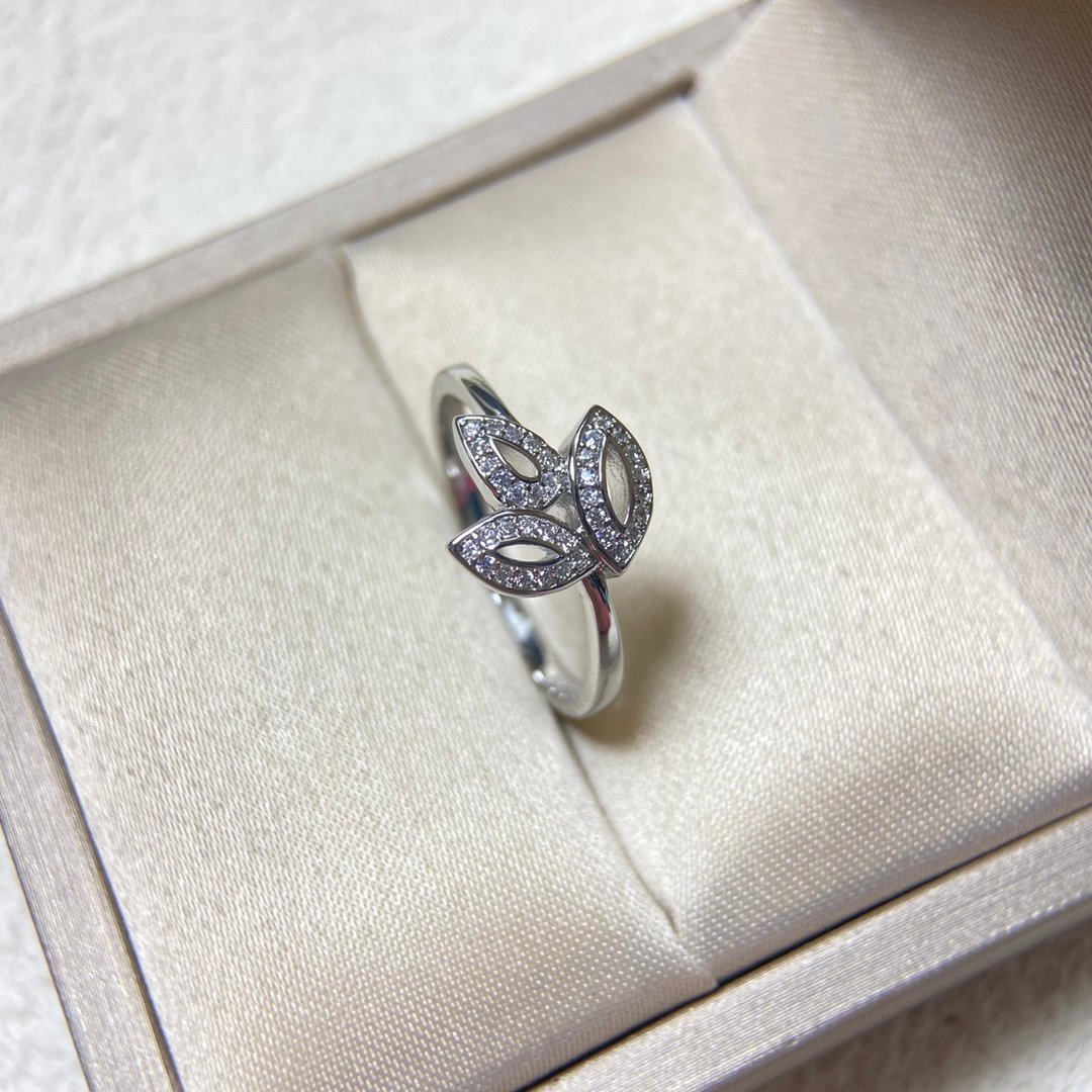 lily cluster diamond ring, small lily cluster diamond ring, small