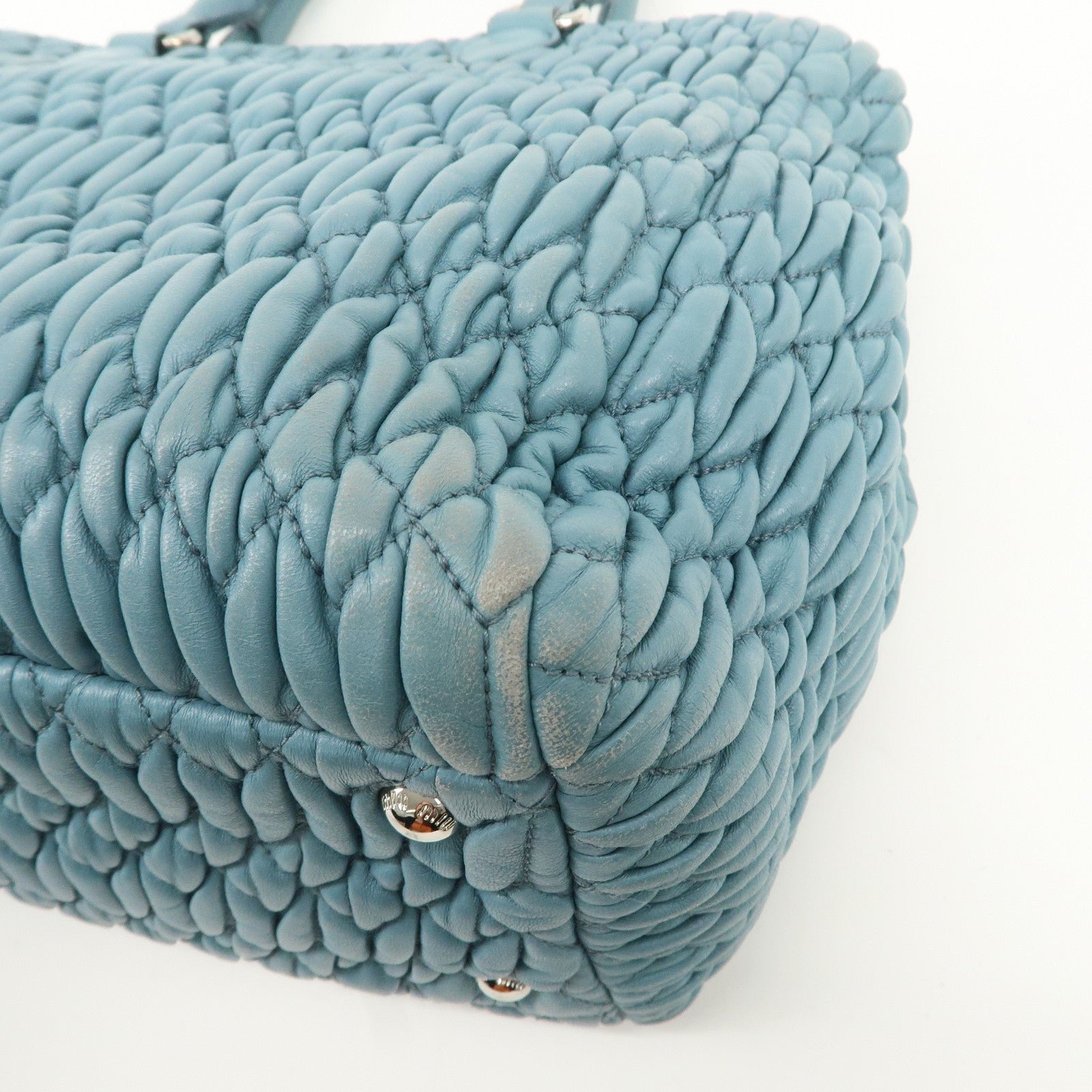 miu miu matelasse nappa crystal leather 2way bag rn0958 used miu miu matelasse nappa crystal leather 2way bag rn0958 used