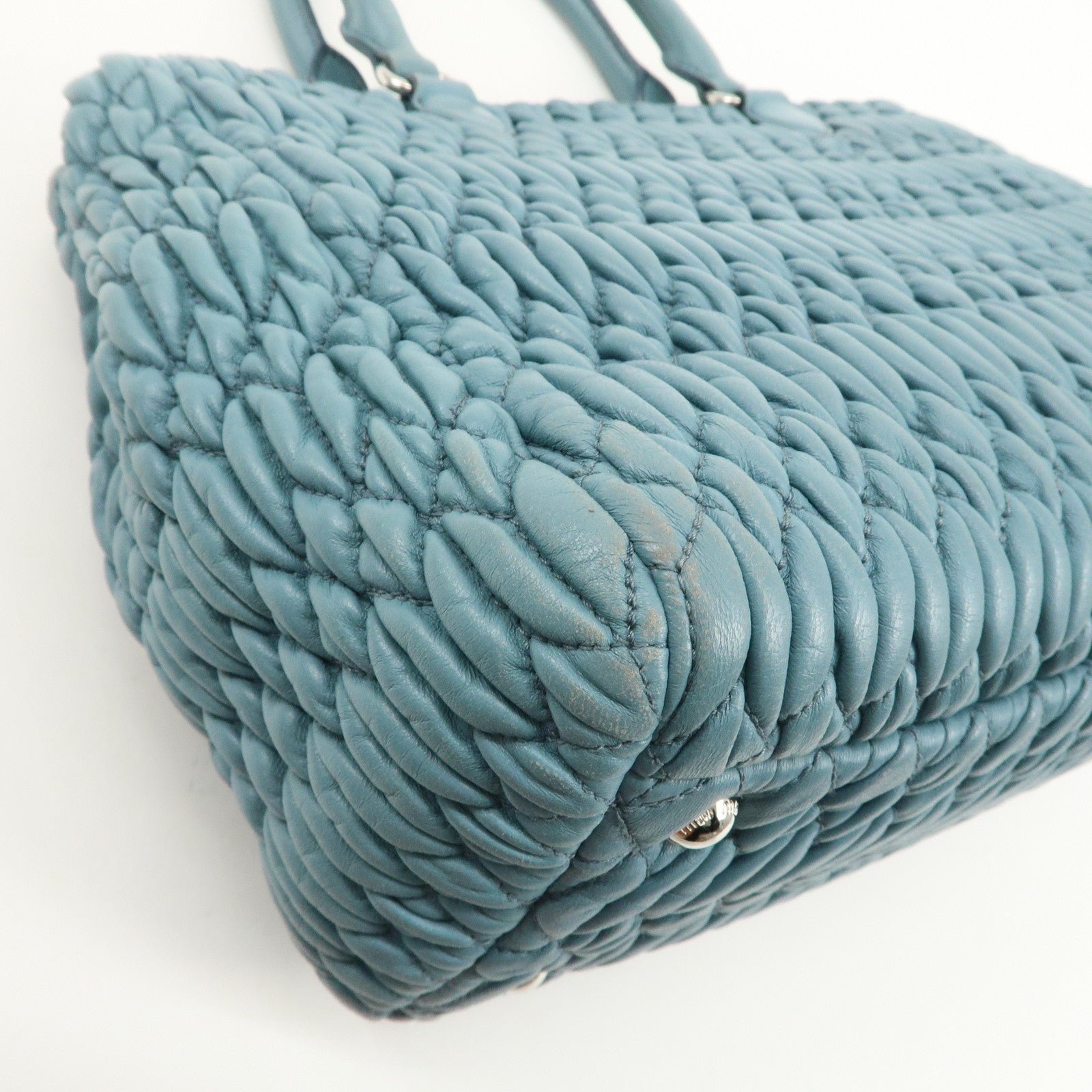 miu miu matelasse nappa crystal leather 2way bag rn0958 used miu miu matelasse nappa crystal leather 2way bag rn0958 used