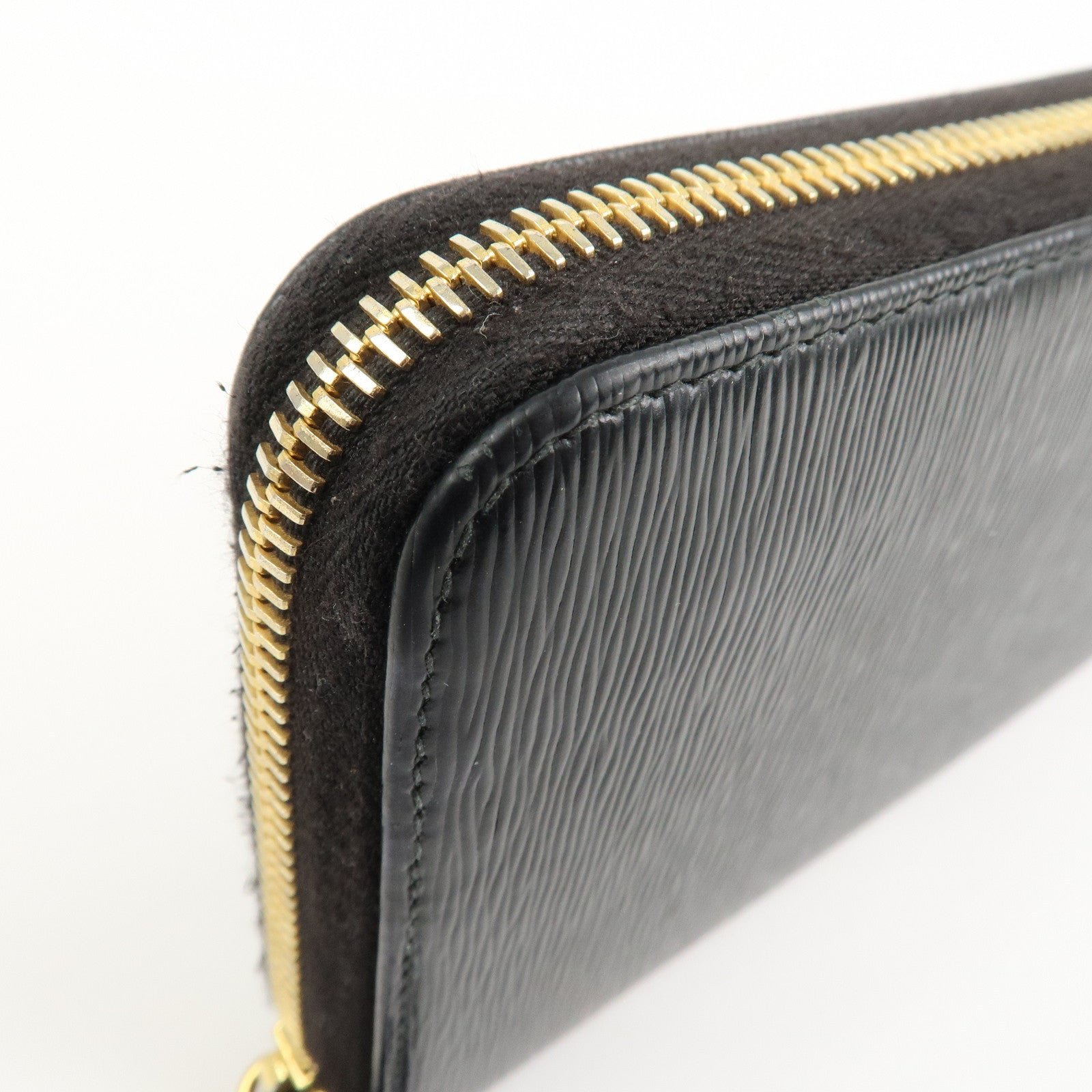 prada vitello move leather round zippy wallet black 1ml506 used prada vitello move leather round zippy wallet black 1ml506 used