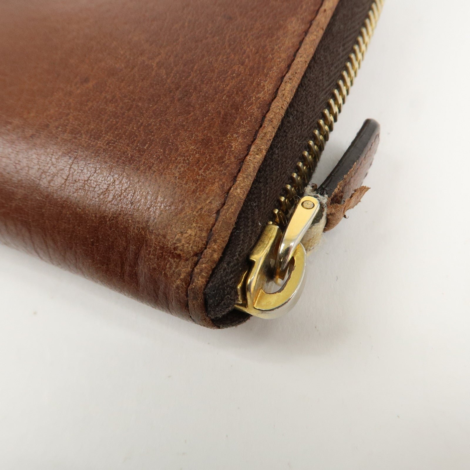 prada saffiano leather round zippy long wallet brown 1m0506 used prada saffiano leather round zippy long wallet brown 1m0506 used