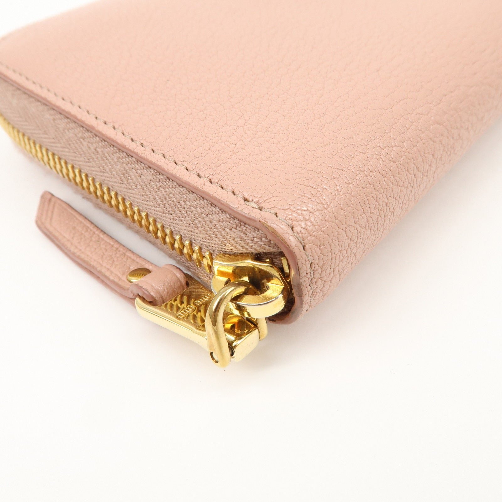 miu miu leather zip around wallet zippy wallet long wallet pink 5ml506 used miu miu leather zip around wallet zippy wallet long wallet pink 5ml506 used