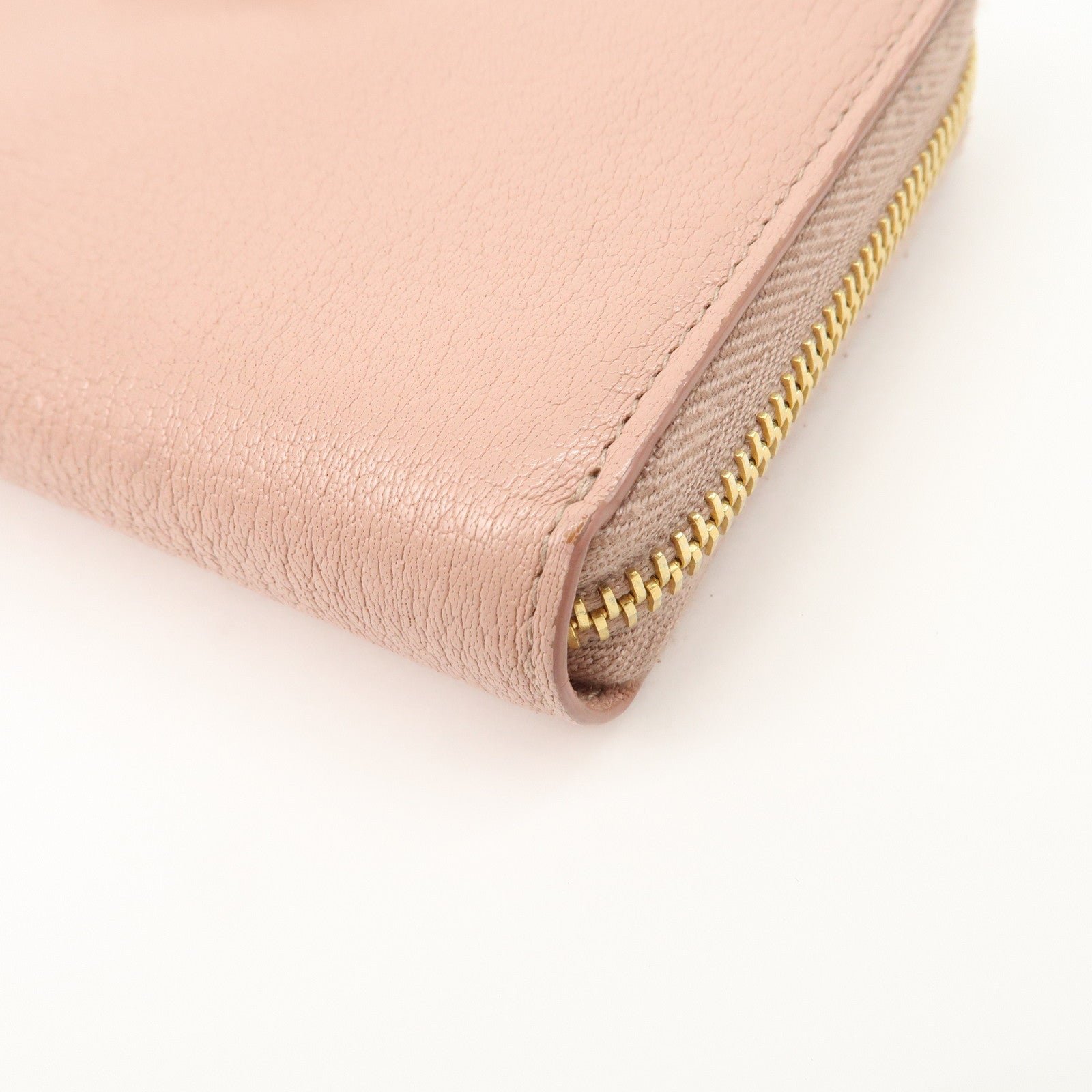 miu miu leather zip around wallet zippy wallet long wallet pink 5ml506 used miu miu leather zip around wallet zippy wallet long wallet pink 5ml506 used