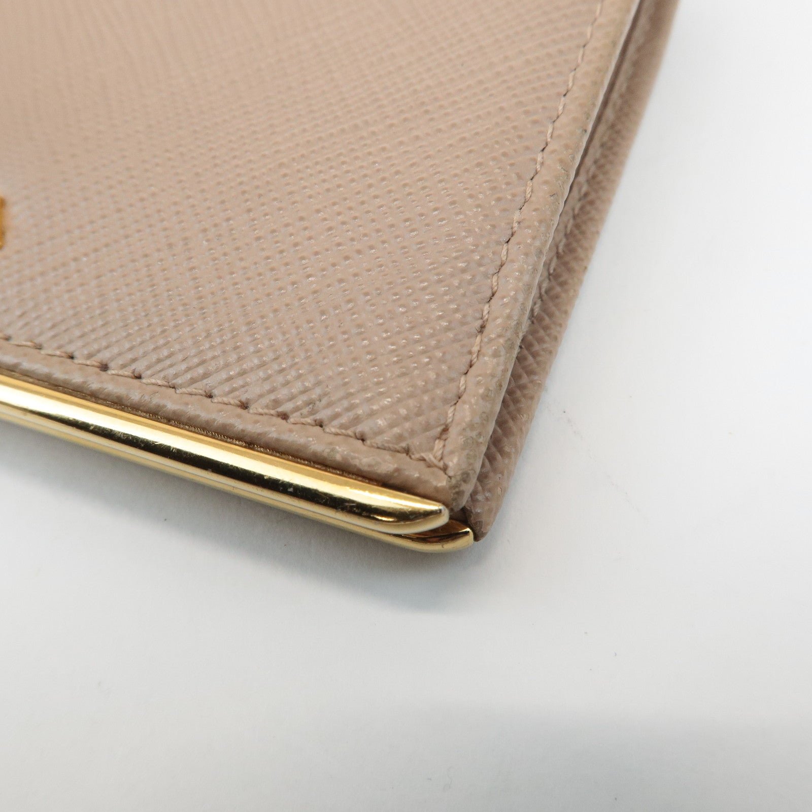prada logo saffiano leather bi fold small wallet beige 1mv204 used prada logo saffiano leather bi fold small wallet beige 1mv204 used