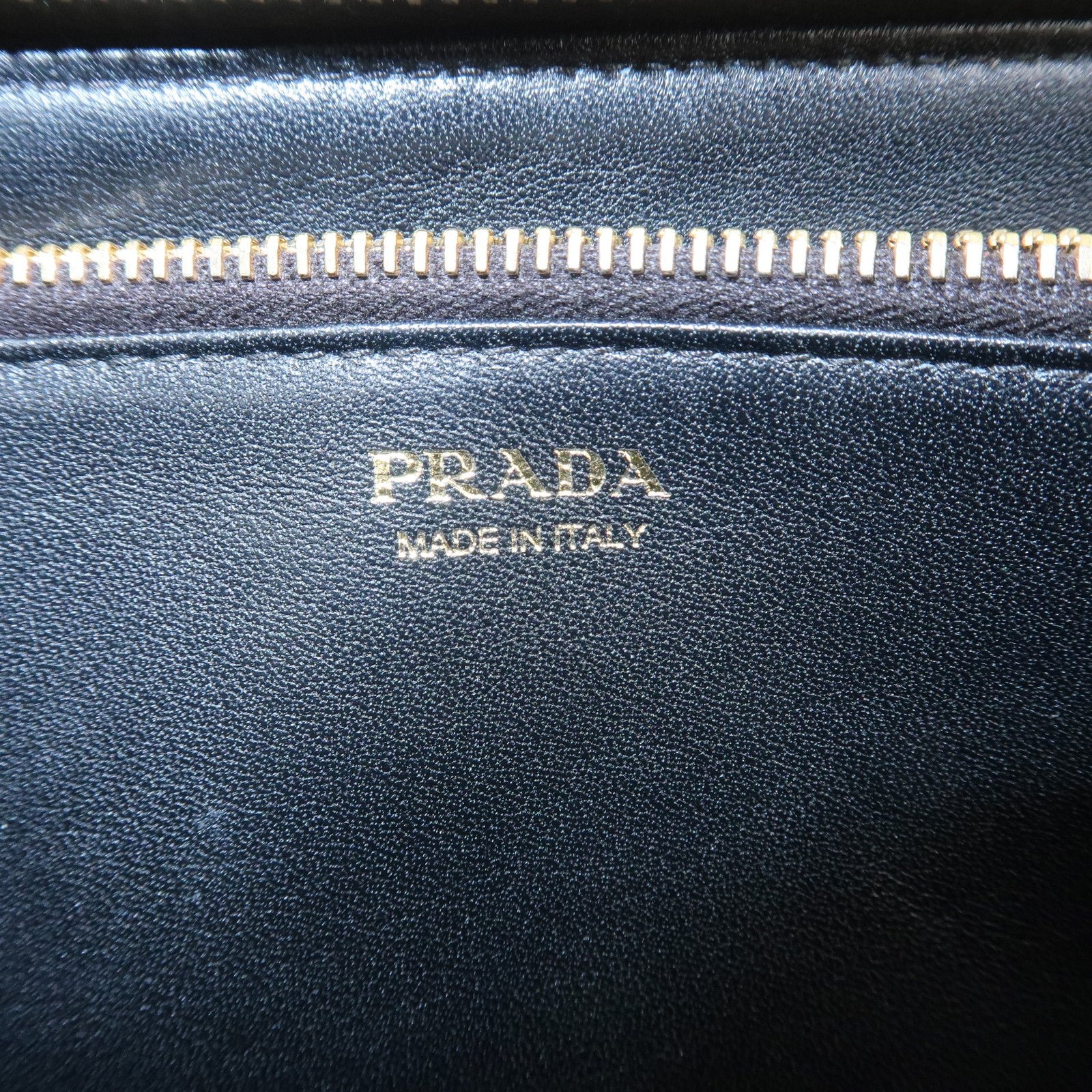 prada vitello move leather round zippy wallet black 1ml506 used prada vitello move leather round zippy wallet black 1ml506 used
