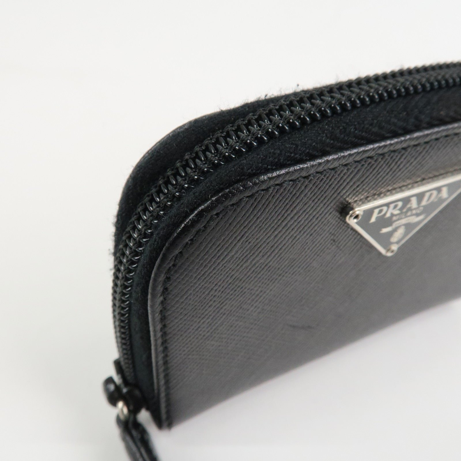 prada triangle logo saffiano leather round zippy coin case black prada triangle logo saffiano leather round zippy coin case black