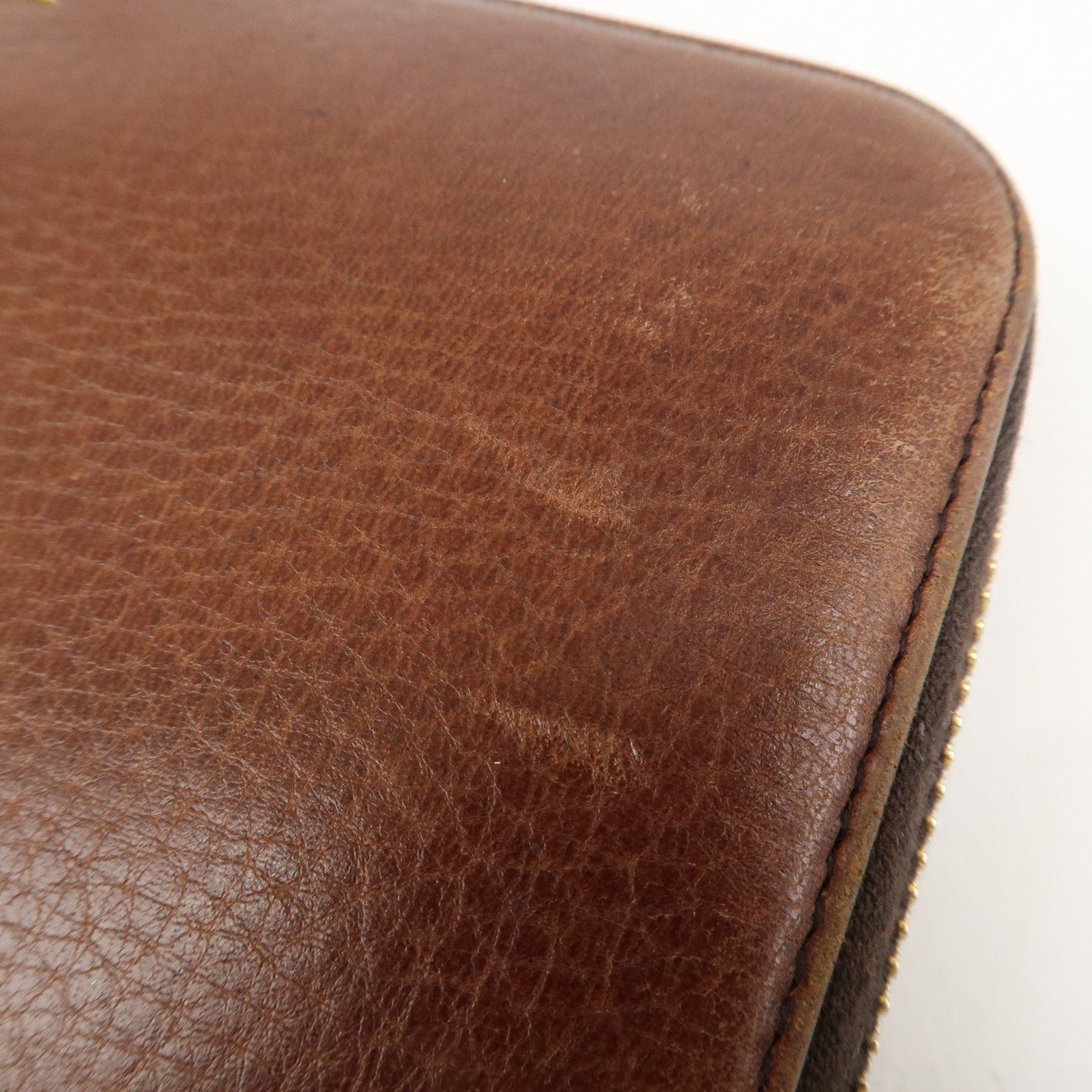 prada saffiano leather round zippy long wallet brown 1m0506 used prada saffiano leather round zippy long wallet brown 1m0506 used