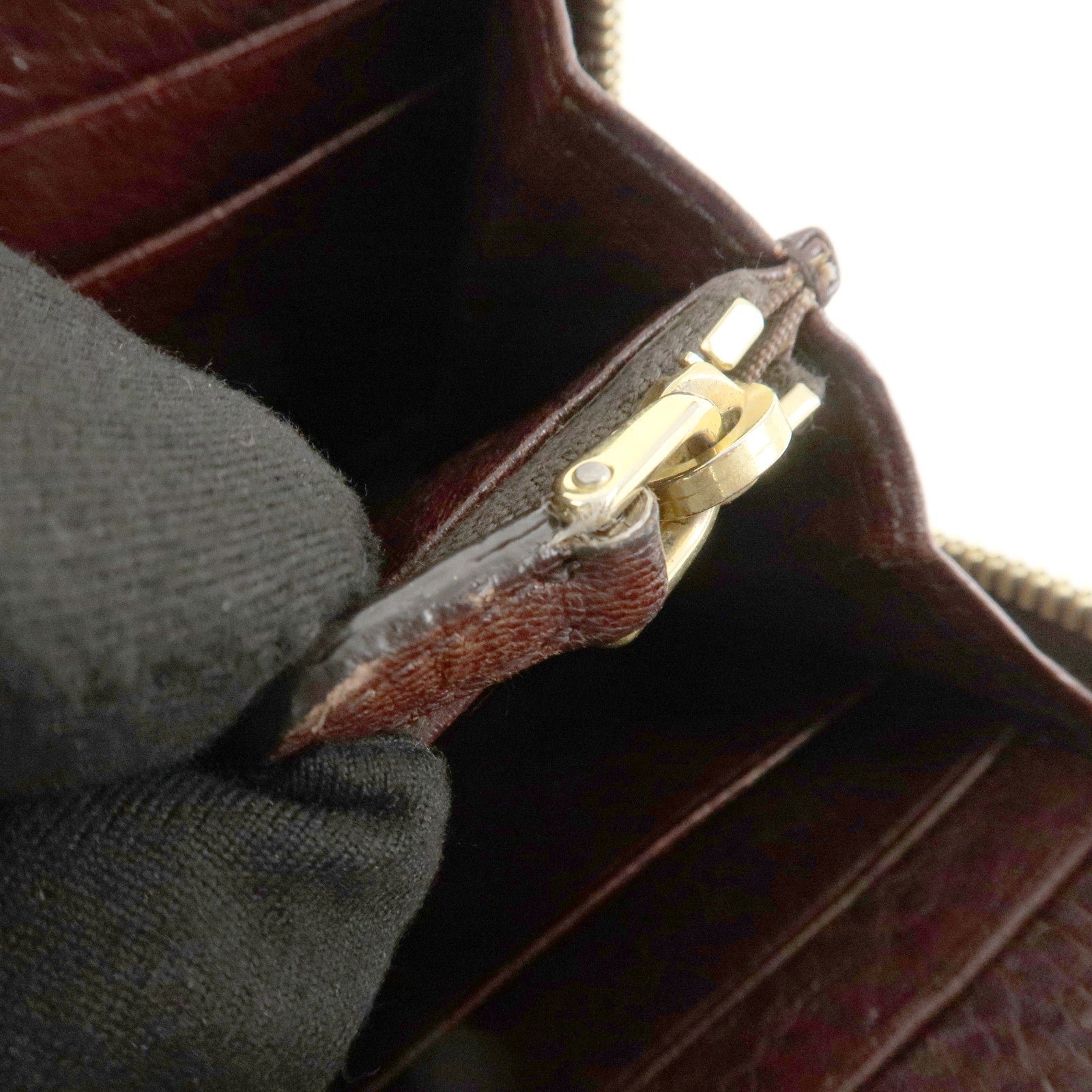 prada saffiano leather round zippy long wallet brown 1m0506 used prada saffiano leather round zippy long wallet brown 1m0506 used