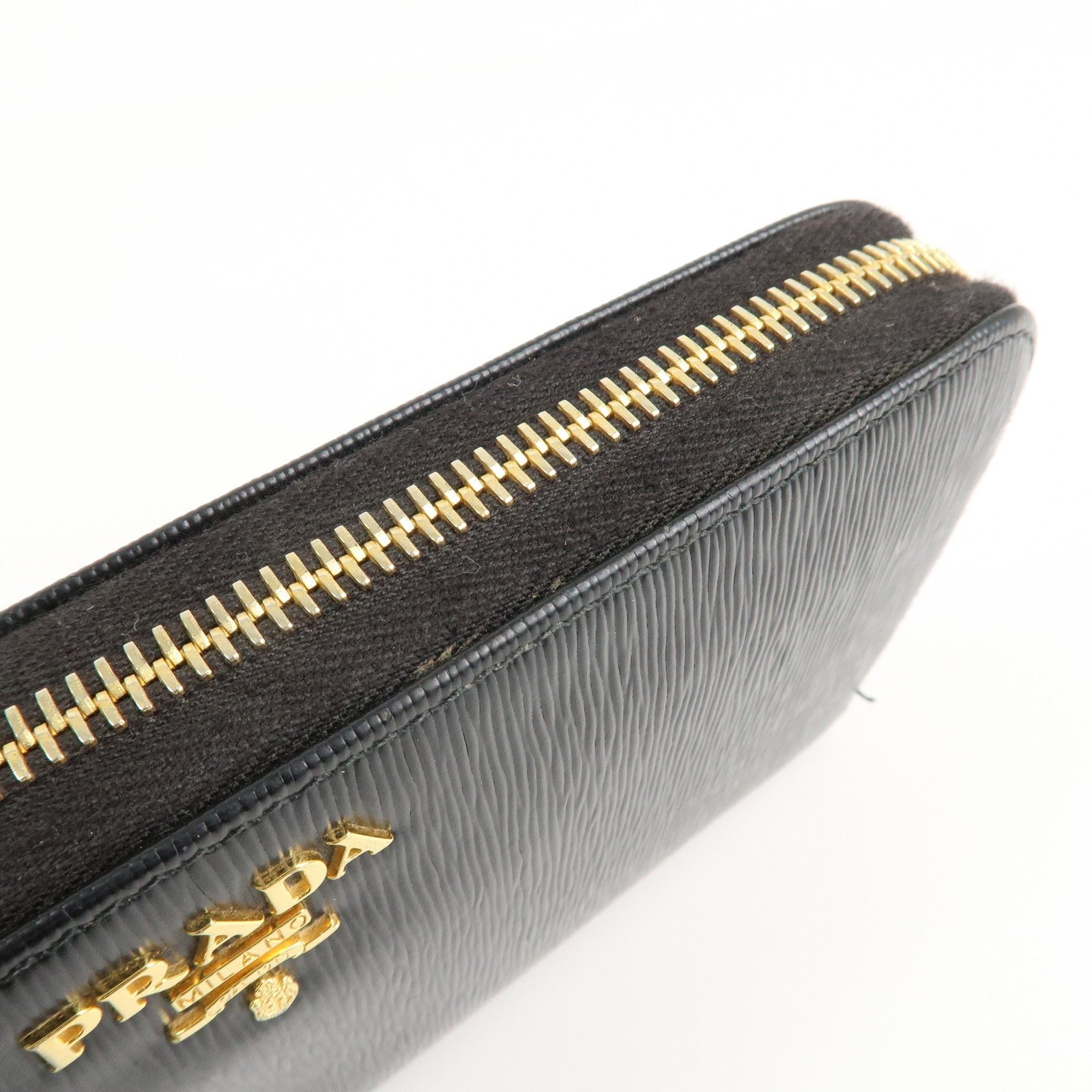 prada vitello move leather round zippy wallet black 1ml506 used prada vitello move leather round zippy wallet black 1ml506 used