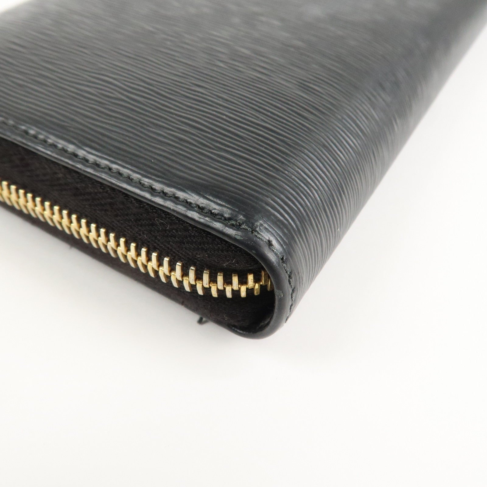 prada vitello move leather round zippy wallet black 1ml506 used prada vitello move leather round zippy wallet black 1ml506 used