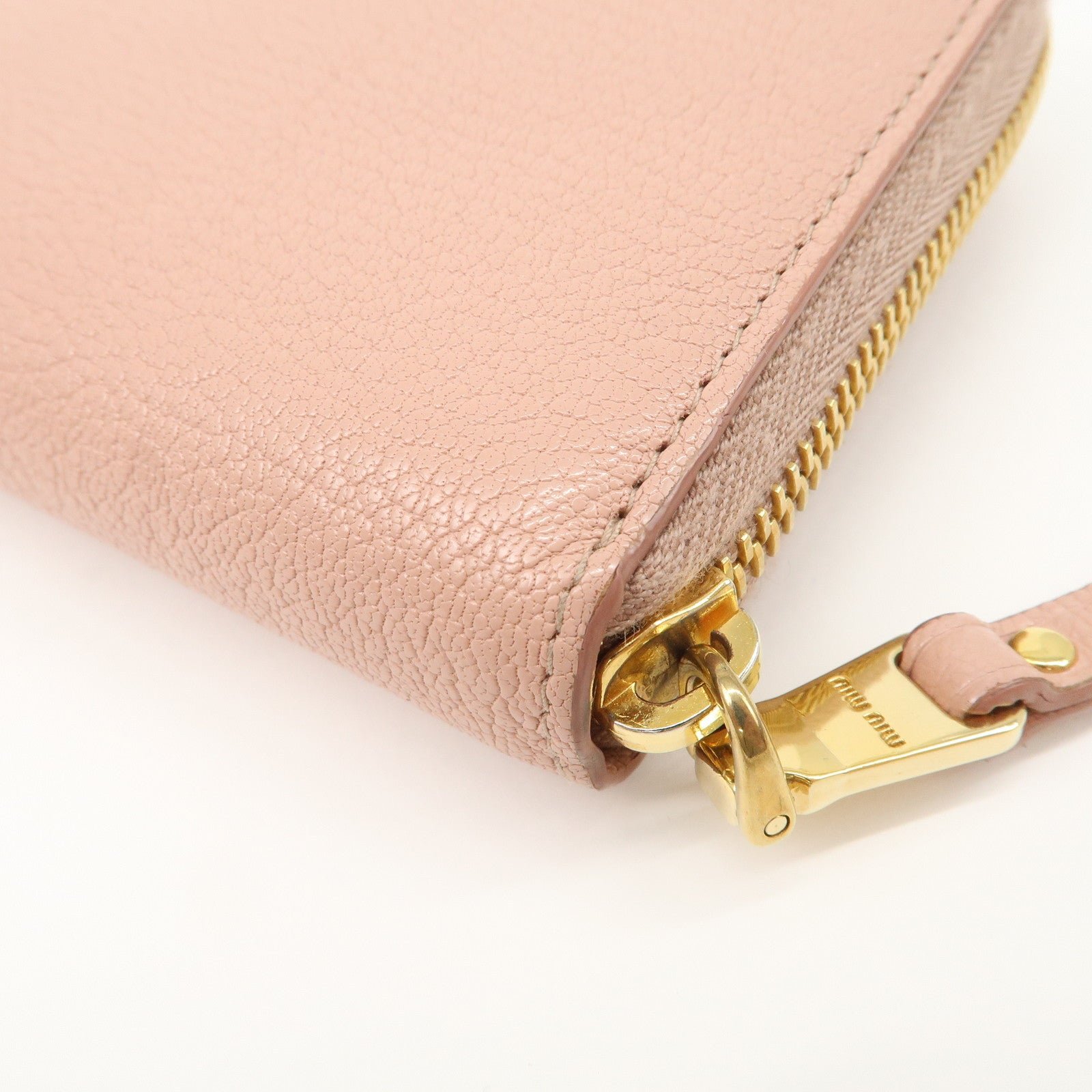 miu miu leather zip around wallet zippy wallet long wallet pink 5ml506 used miu miu leather zip around wallet zippy wallet long wallet pink 5ml506 used