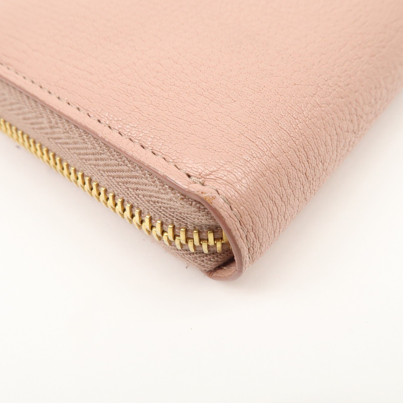 miu miu leather zip around wallet zippy wallet long wallet pink 5ml506 used miu miu leather zip around wallet zippy wallet long wallet pink 5ml506 used