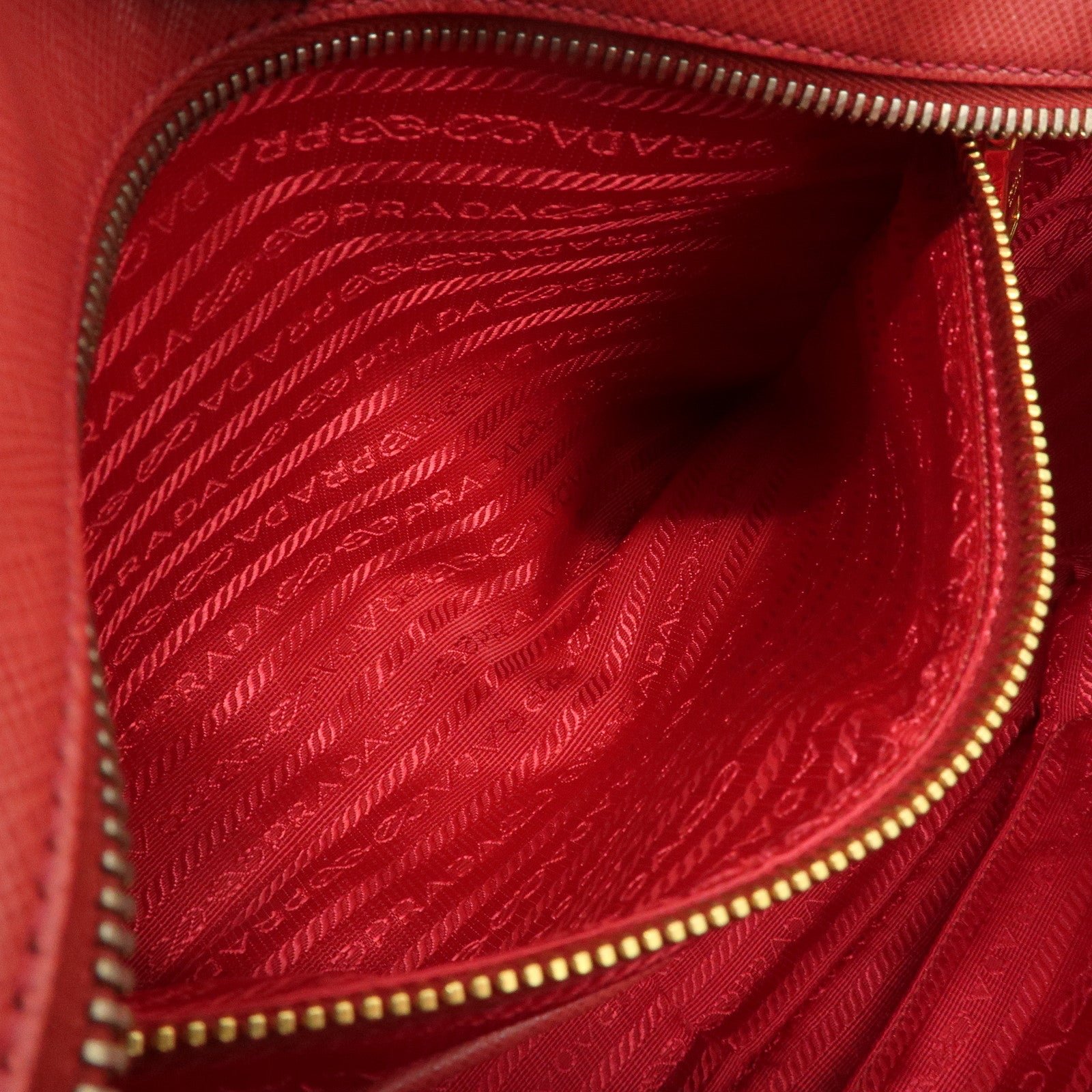prada triangle logo saffiano leather boston bag hand bag red bl0095 used prada triangle logo saffiano leather boston bag hand bag red bl0095 used