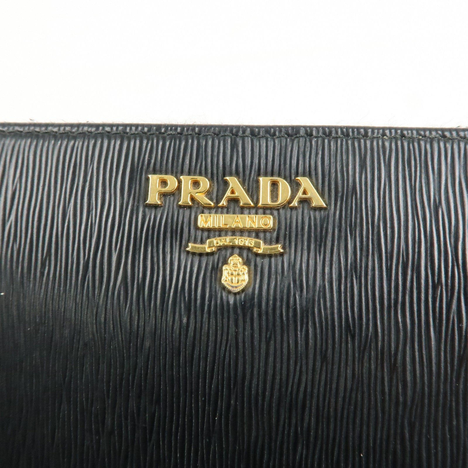 prada vitello move leather round zippy wallet black 1ml506 used prada vitello move leather round zippy wallet black 1ml506 used