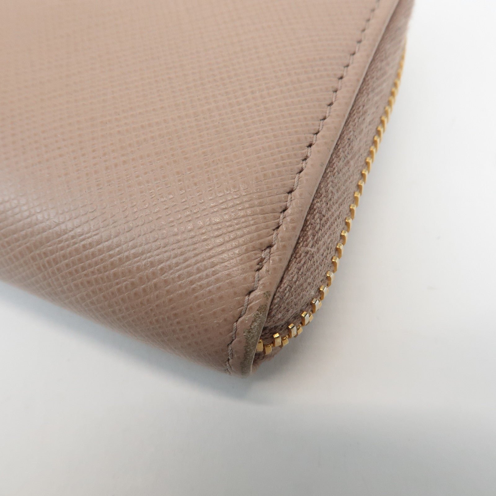 prada logo saffiano leather zippy coin case pink beige 1ml025 used prada logo saffiano leather zippy coin case pink beige 1ml025 used