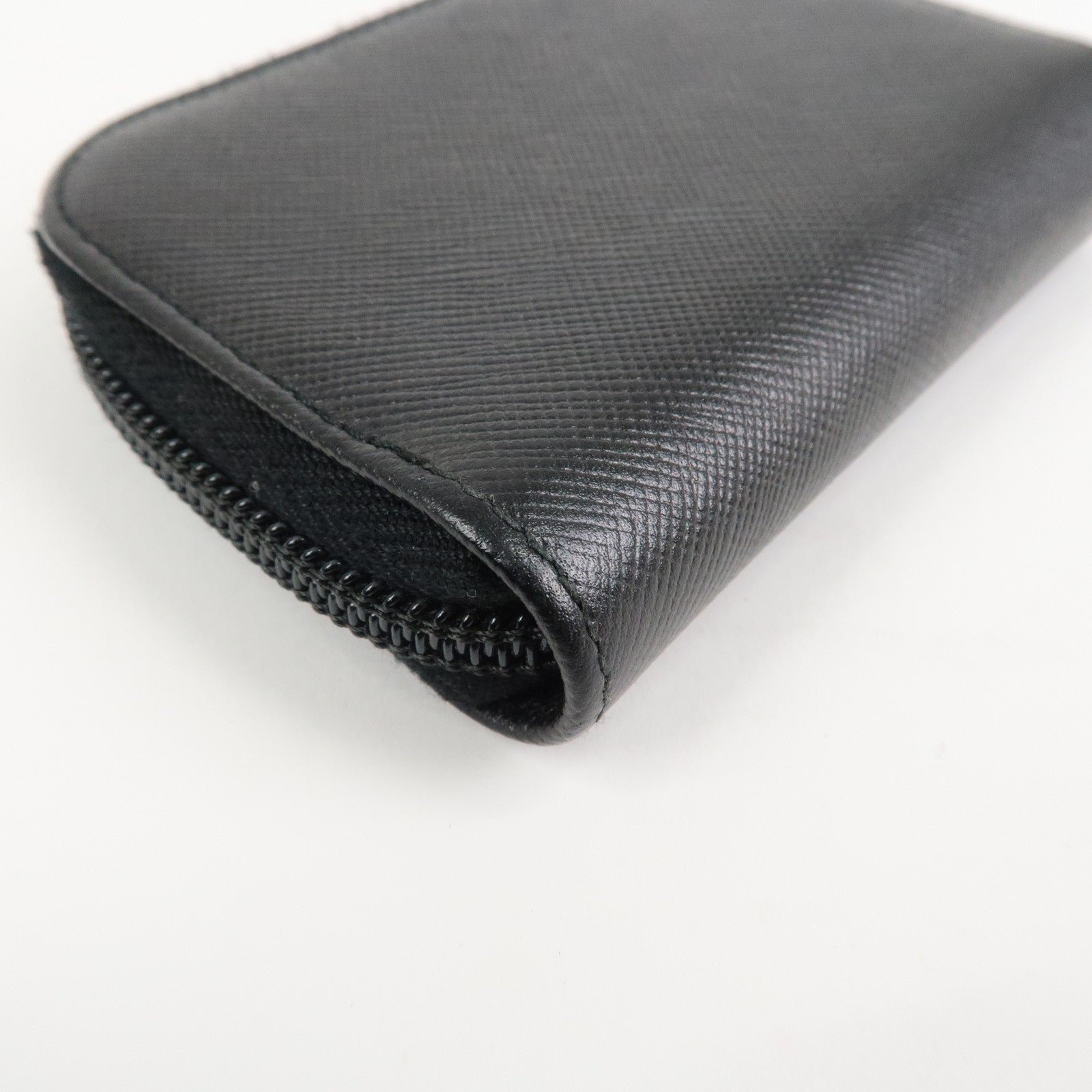 prada triangle logo saffiano leather round zippy coin case black prada triangle logo saffiano leather round zippy coin case black