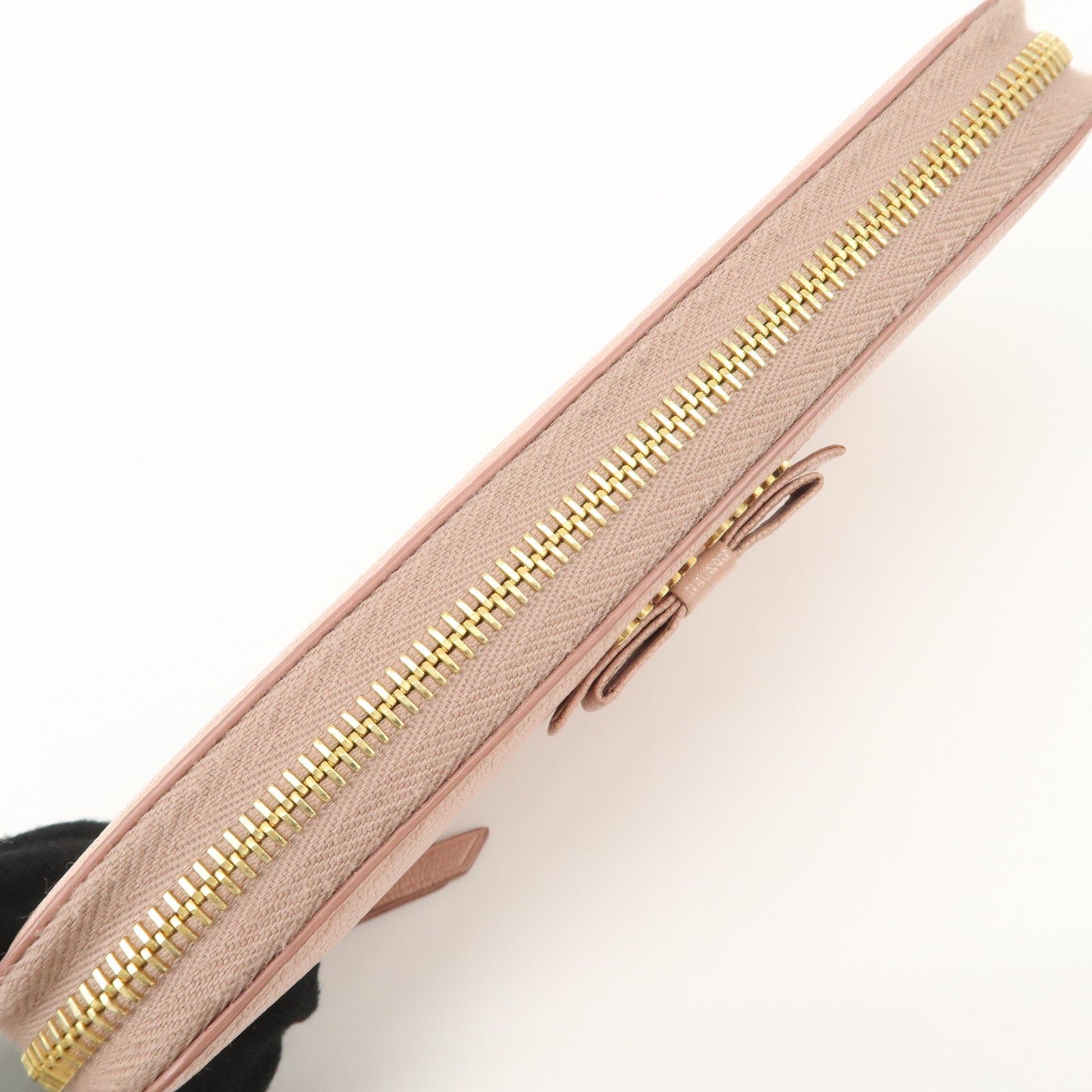 miu miu leather zip around wallet zippy wallet long wallet pink 5ml506 used miu miu leather zip around wallet zippy wallet long wallet pink 5ml506 used