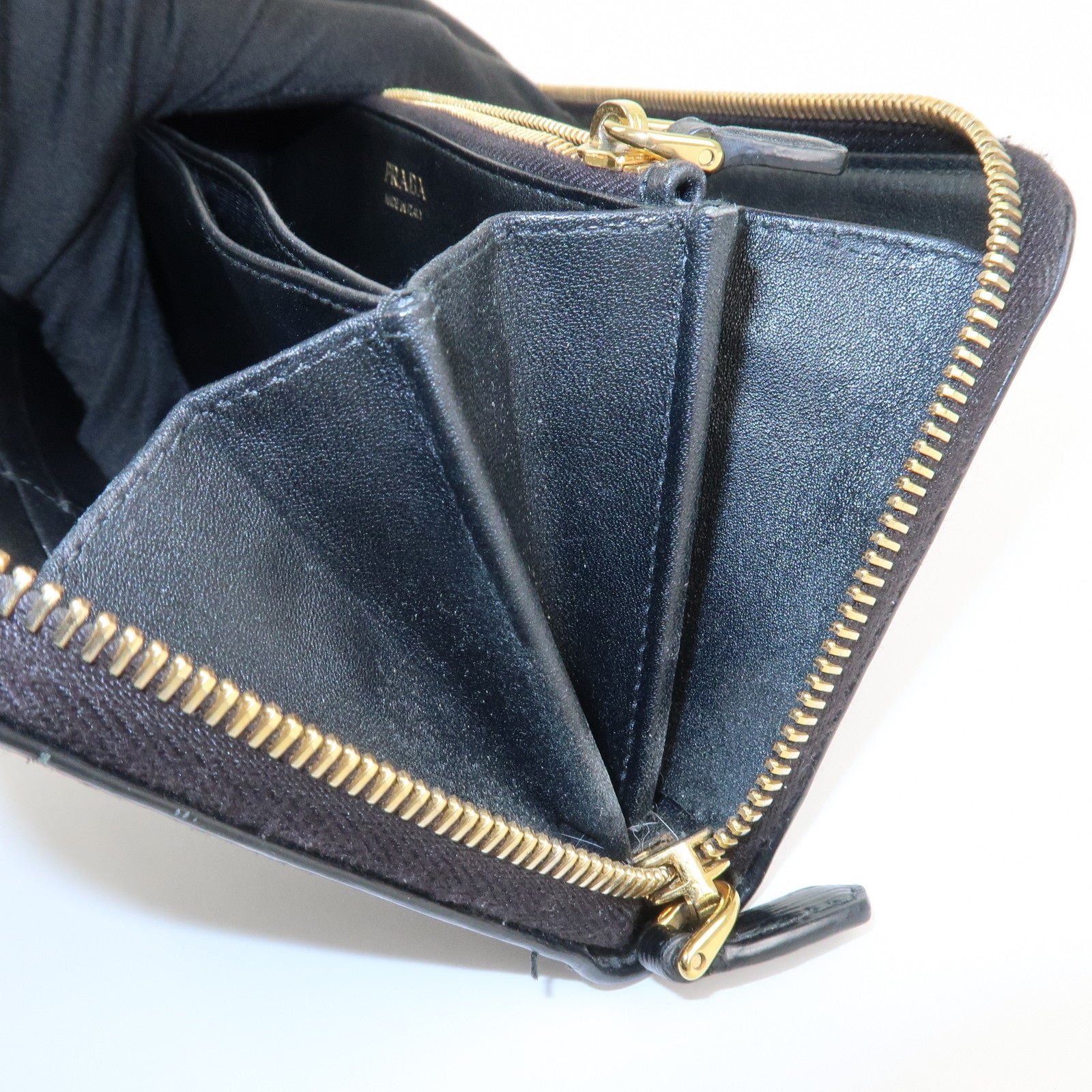 prada vitello move leather round zippy wallet black 1ml506 used prada vitello move leather round zippy wallet black 1ml506 used