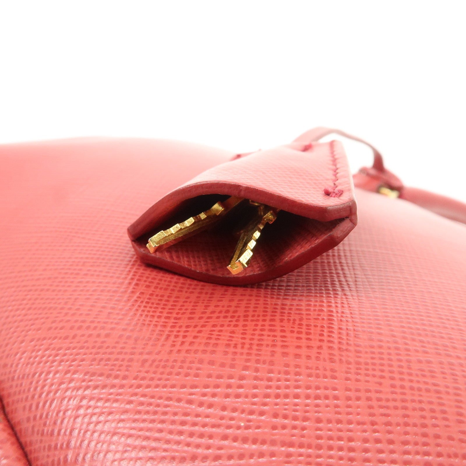 prada triangle logo saffiano leather boston bag hand bag red bl0095 used prada triangle logo saffiano leather boston bag hand bag red bl0095 used