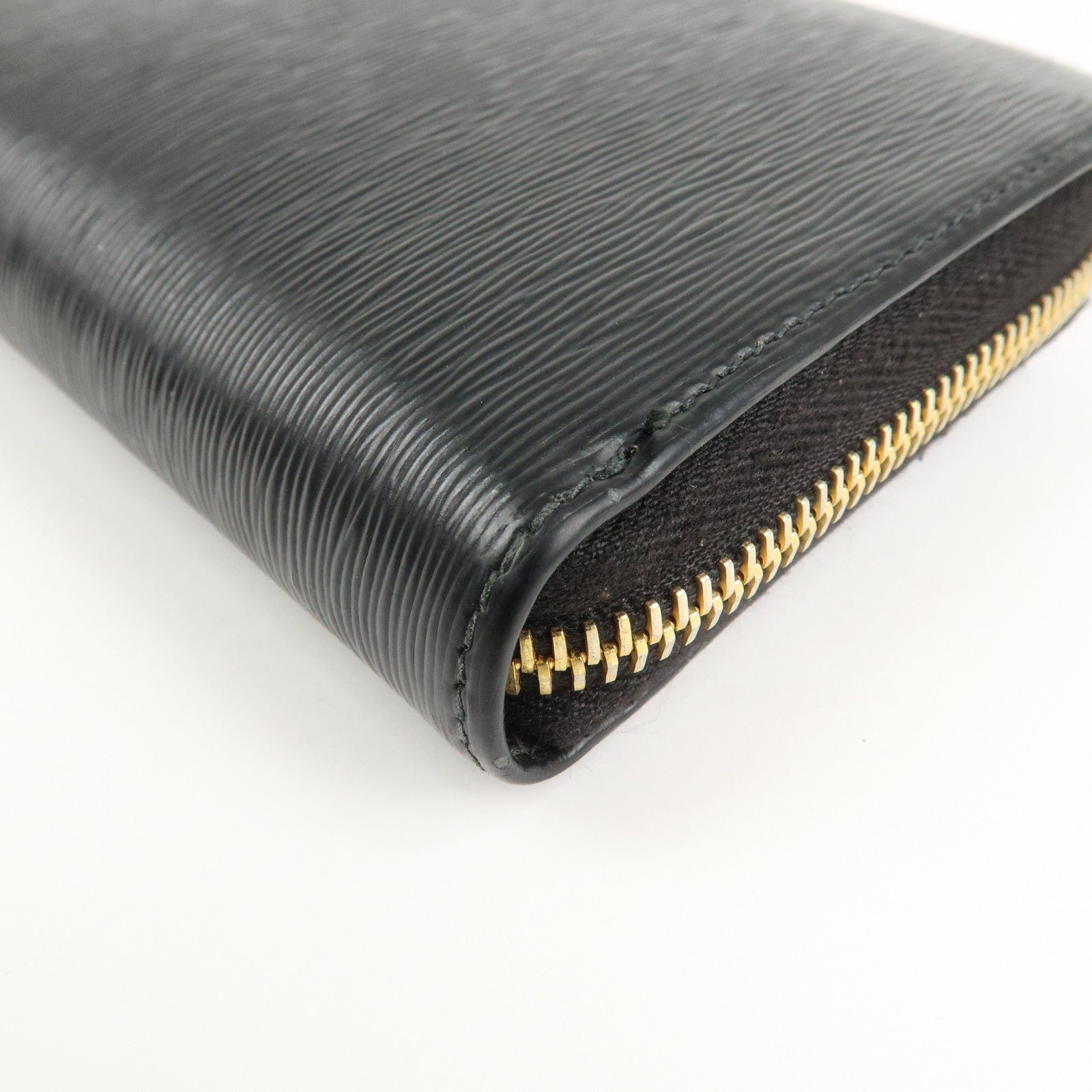 prada vitello move leather round zippy wallet black 1ml506 used prada vitello move leather round zippy wallet black 1ml506 used