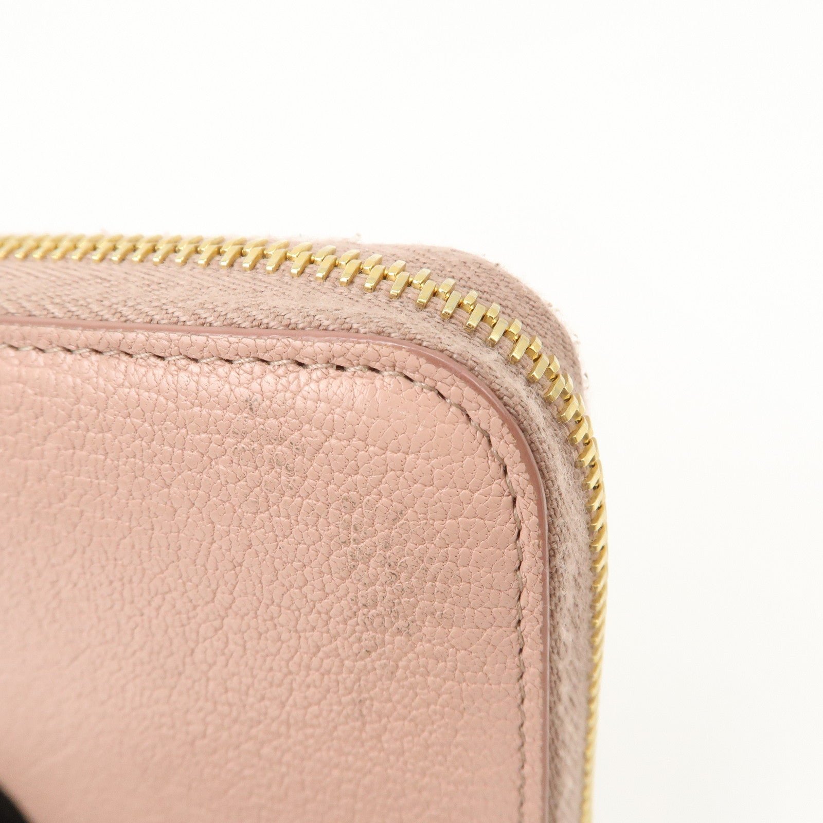 miu miu leather zip around wallet zippy wallet long wallet pink 5ml506 used miu miu leather zip around wallet zippy wallet long wallet pink 5ml506 used