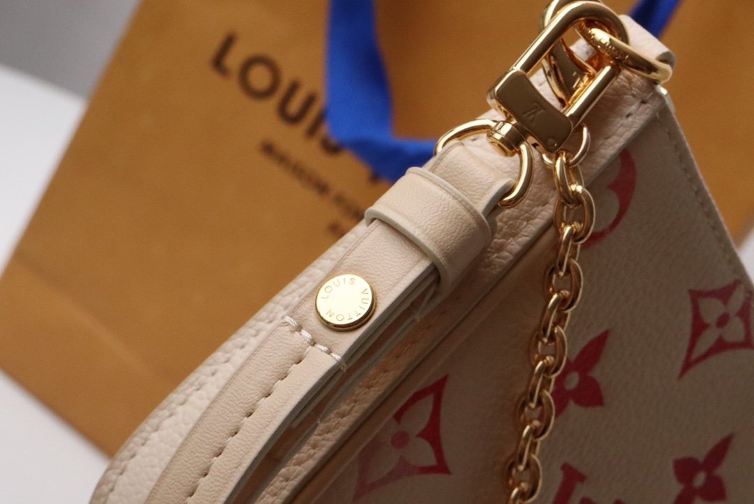 easy pouch on strap easy pouch on strap