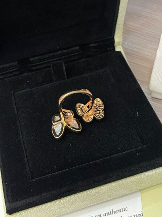 two butterfly between the finger ring two butterfly between the finger ring
