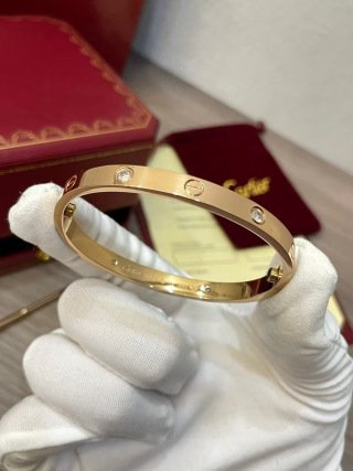 love bracelet, medium model, 4 diamonds love bracelet, medium model, 4 diamonds