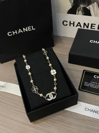 25p black and white camellia choker 25p black and white camellia choker