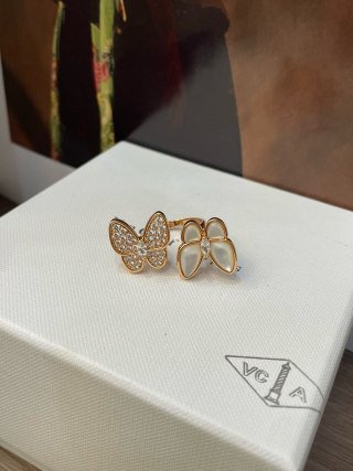 two butterfly between the finger ring two butterfly between the finger ring