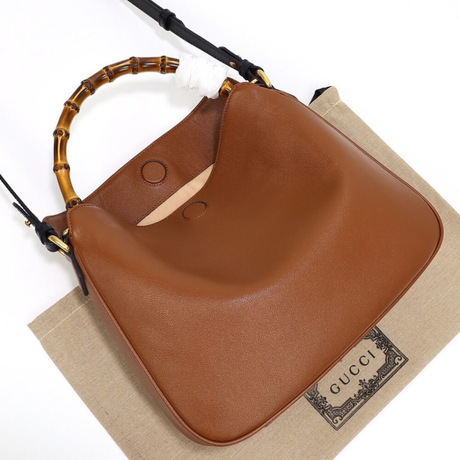 gucci diana medium shoulder bag gucci diana medium shoulder bag