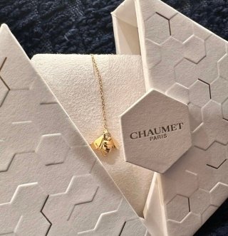 bee de chaumet pendant bee de chaumet pendant