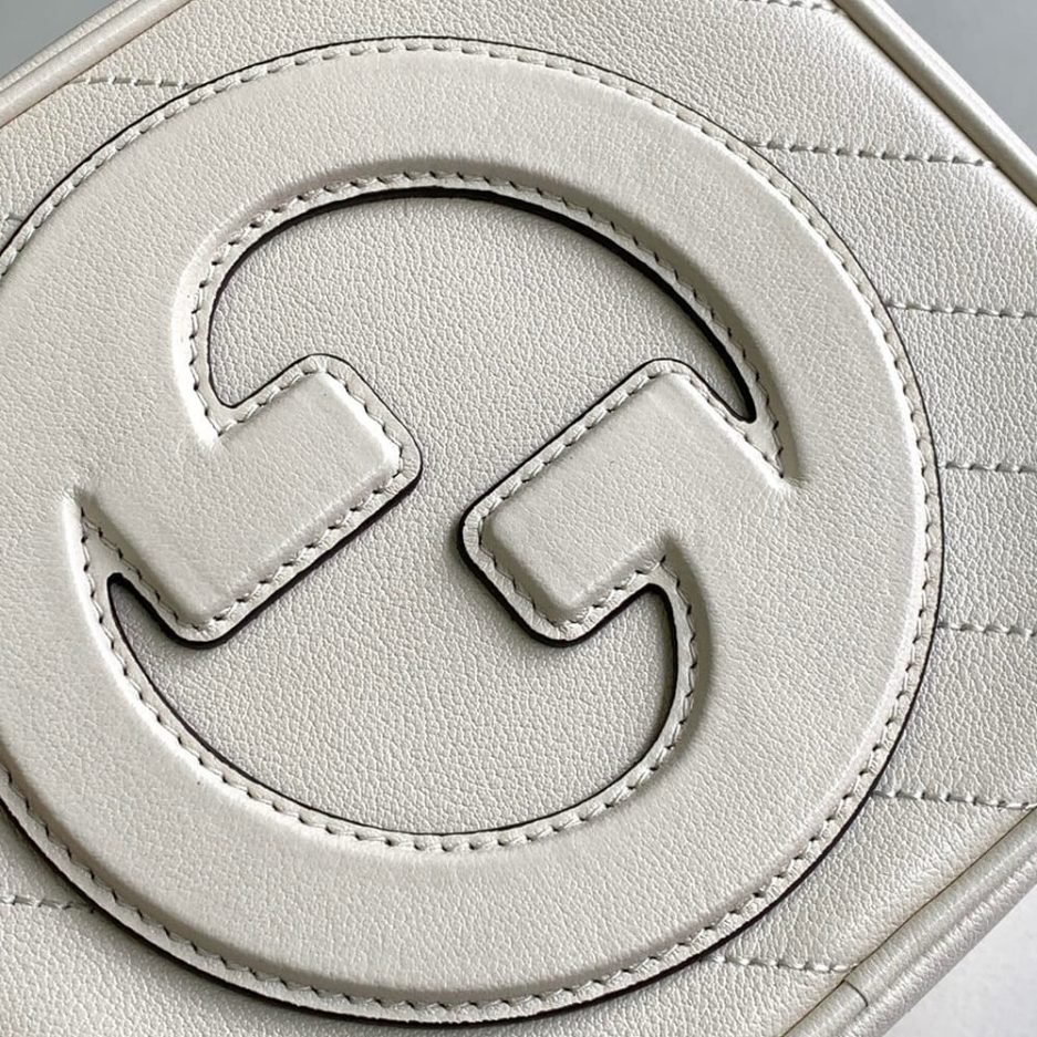 gucci blondie top handle bag gucci blondie top handle bag