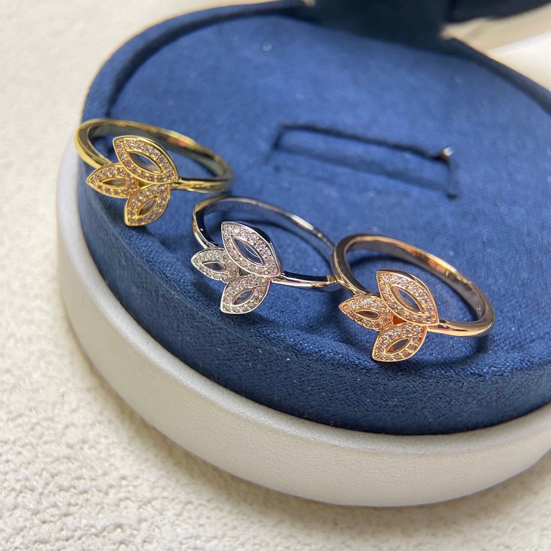 lily cluster diamond ring, small lily cluster diamond ring, small