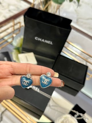 chanel necklace and earring set chanel necklace and earring set