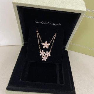 socrate pendant, 3 flowers socrate pendant, 3 flowers