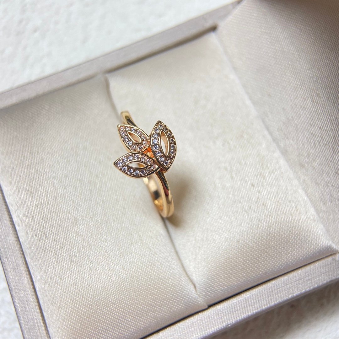lily cluster diamond ring, small lily cluster diamond ring, small