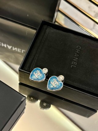chanel necklace and earring set chanel necklace and earring set