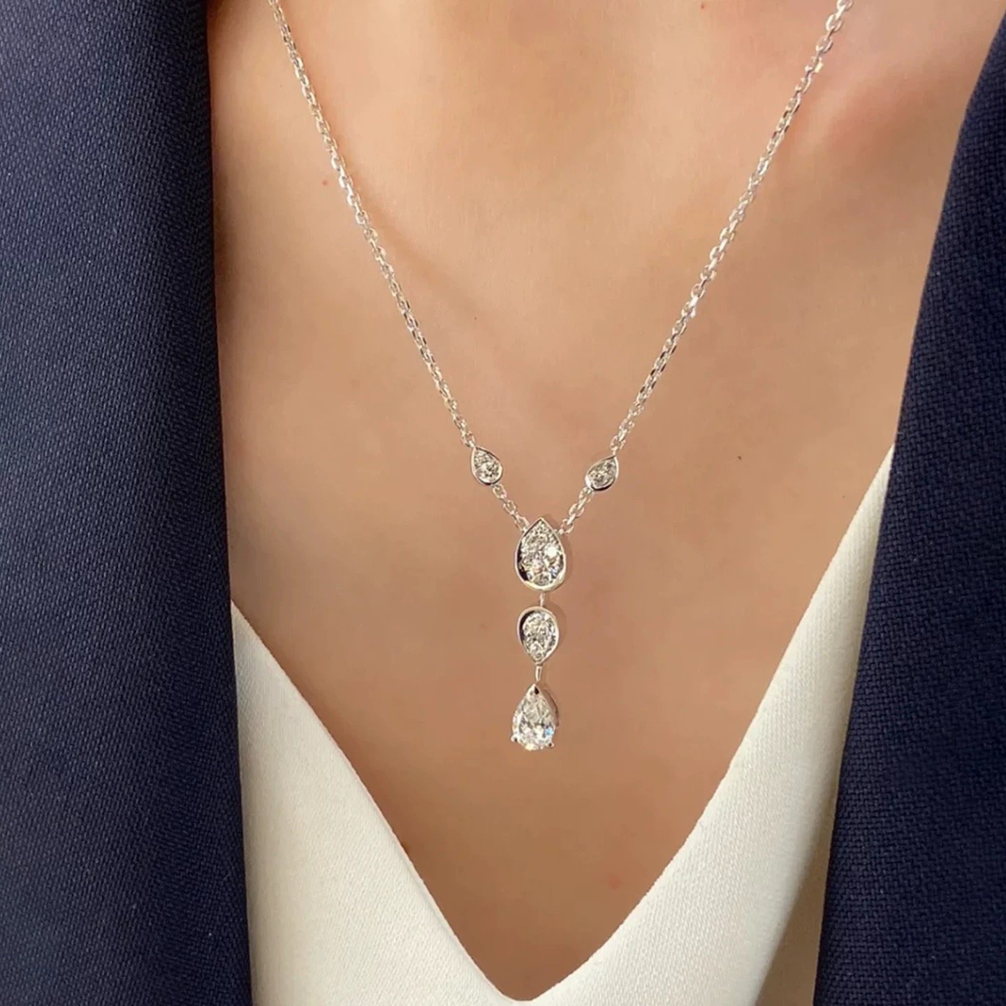 joséphine ronde d'aigrettes 1 carat pendant joséphine ronde d'aigrettes 1 carat pendant