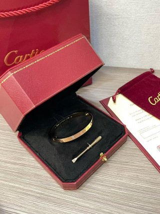 love bracelet, medium model, 4 diamonds love bracelet, medium model, 4 diamonds