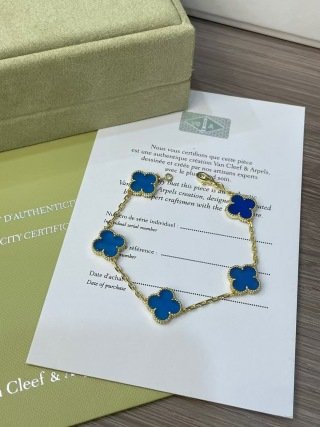 vintage alhambra bracelet, 5 motifs bracelet necklace earring set vintage alhambra bracelet, 5 motifs bracelet necklace earring set